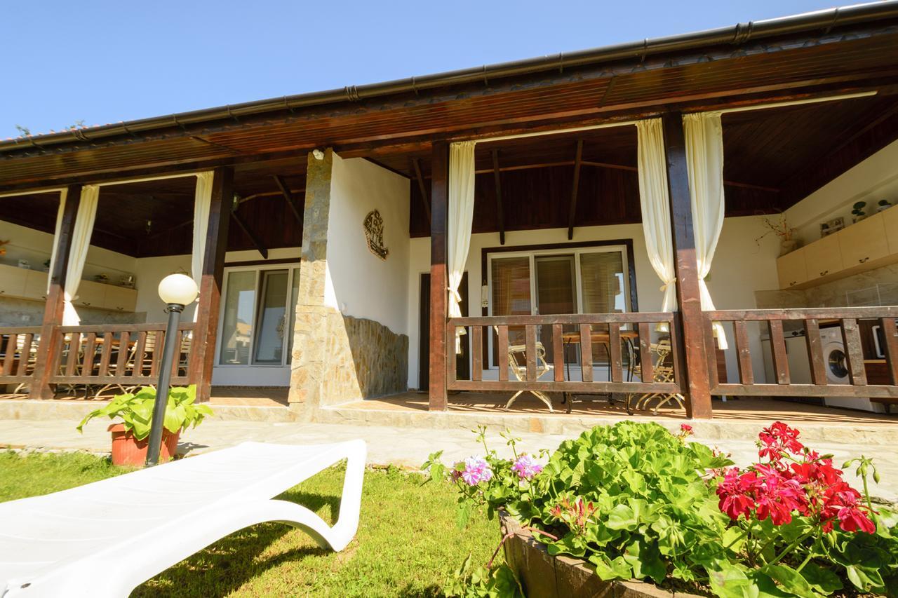Villa Yanevi لوزينيتس المظهر الخارجي الصورة